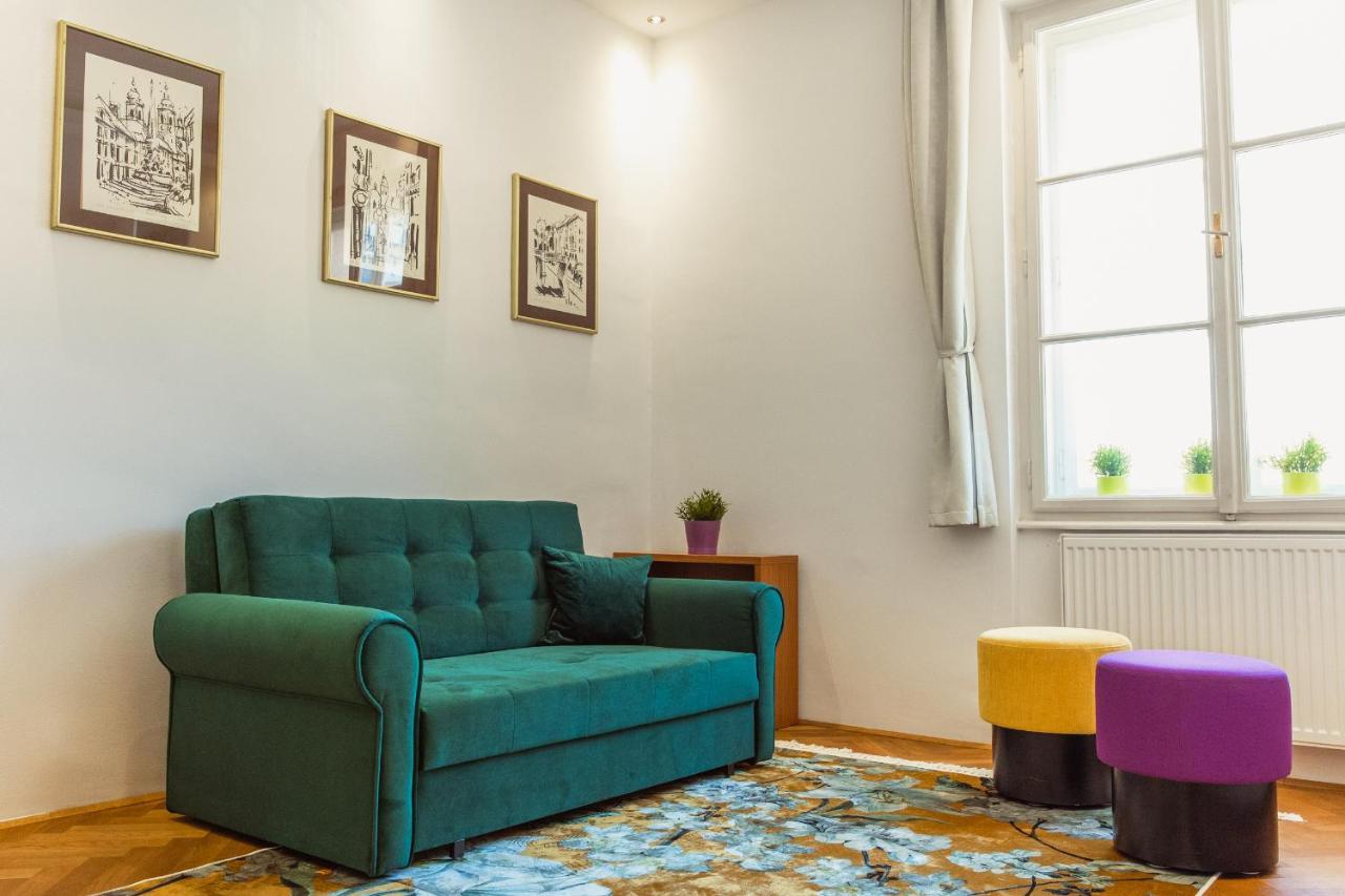 Top Location City Centre Condo In Historic Building With Free Garage Parking Ljubljana Extérieur photo